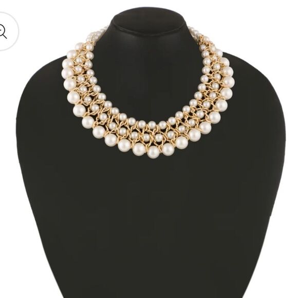 Zara Jewelry - Multi pearl  necklace  N276